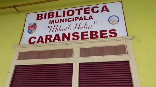 Birt în locul bibliotecii din Caransebeş