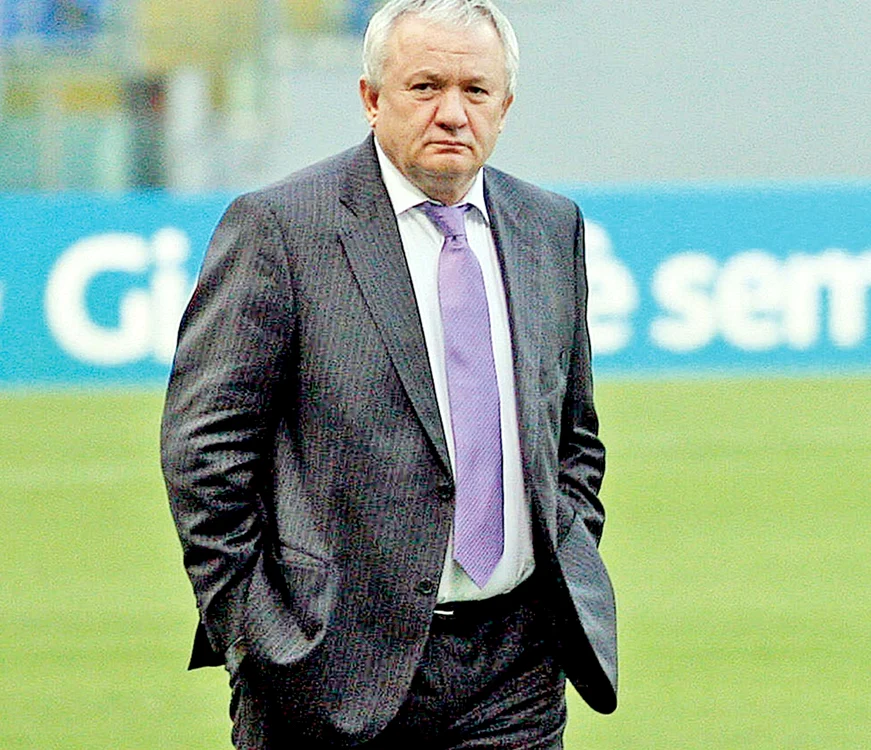 
    "Adailton era omul de bază în vestiar. Inacio este un amator. Cu el pe bancă, nici pe locul 7 nu terminam"  Adrian Porumboiu,  finanţator FC Vaslui  