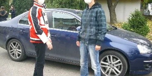 Bacău: Elevii de la ”Ferdinand” vin la şcoală cu măşti chirurgicale