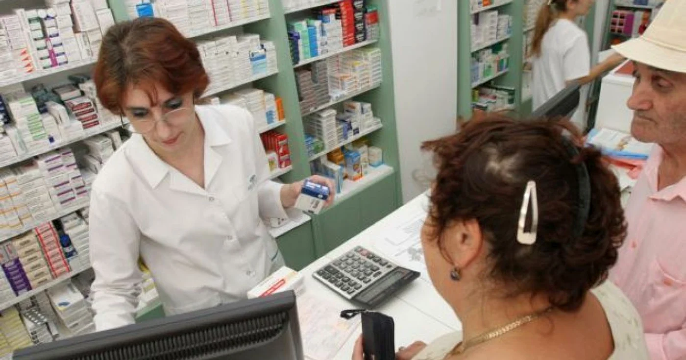 Farmaciile vor funcţiona după programul de sărbători
