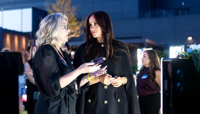 Meghan Markle foto Emil Cohen pentru Fundația Archewell 3 jpg