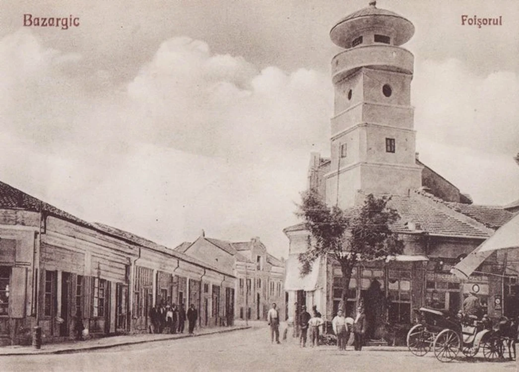 Foișorul pompierilor din orașul Bazargic, din Cadrilater (© iMAGO Romaniae)