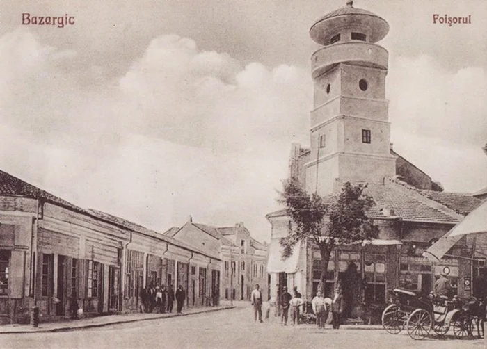 Foișorul pompierilor din orașul Bazargic, din Cadrilater (© iMAGO Romaniae)