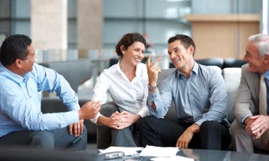 grup colegi vorbesc shutterstock 46799443 0 jpeg
