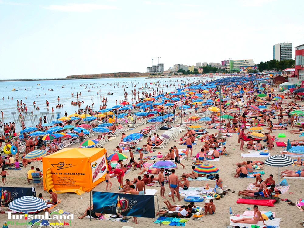
    Preţurile pentru cazarea pe Litoral au crescut de azi  