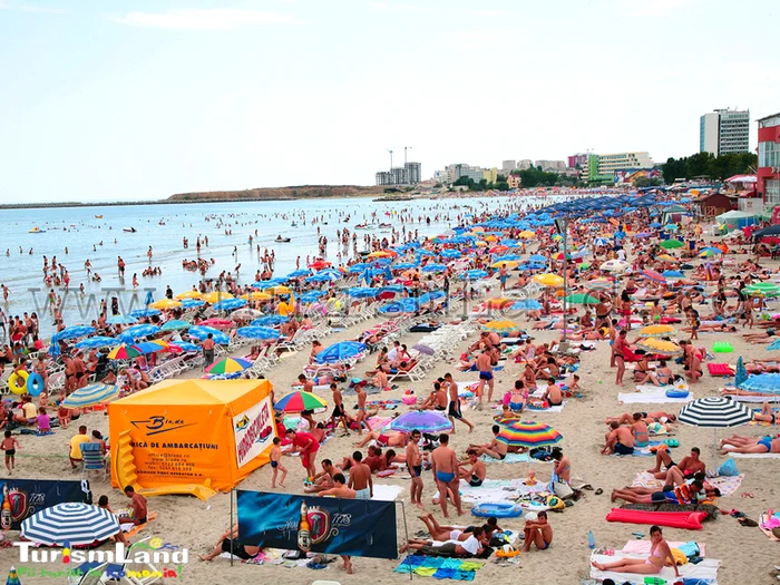 
    Preţurile pentru cazarea pe Litoral au crescut de azi  