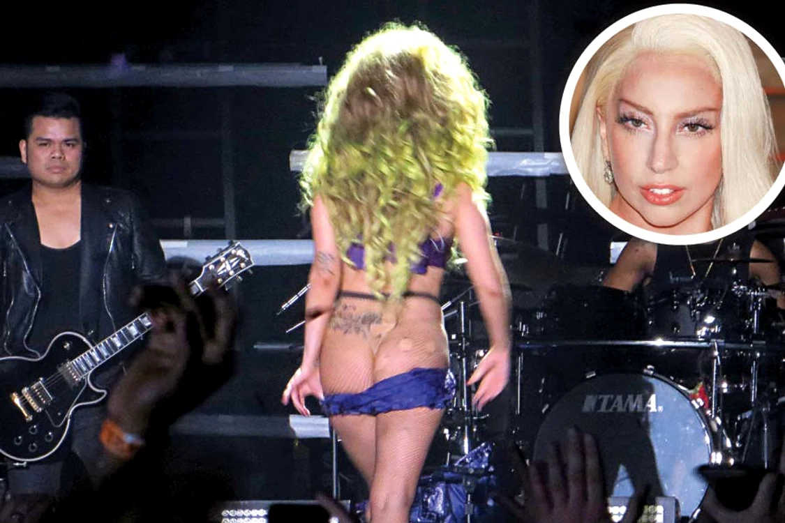 
    Lady GaGa și-a arătat  fundul în timpul  unui concert (Fotografii: wenn)  