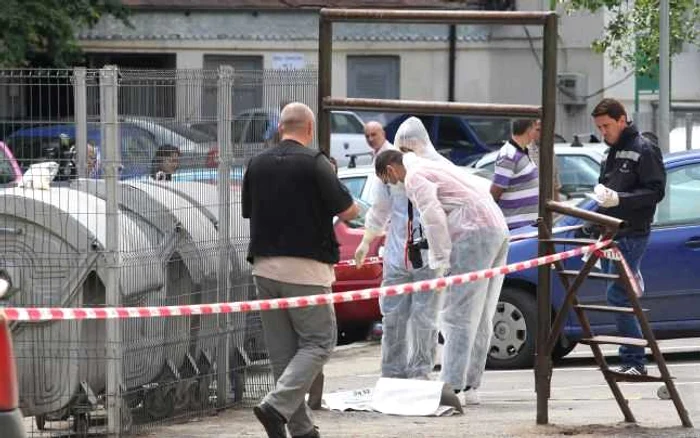 Băieţelul a fost găsit mort la ghena de gunoi din cartierul Rovine