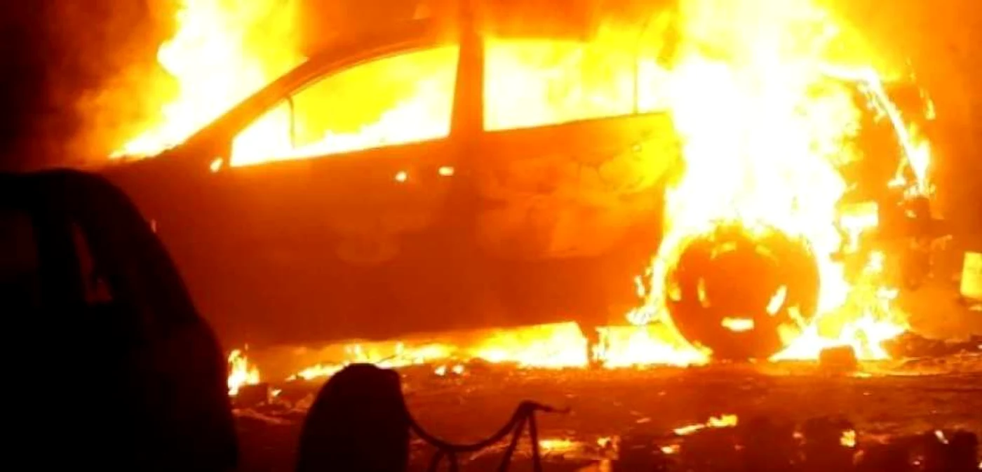 Angajatul Direcţiei Municipiului Bucureşti pentru Accize şi Operaţiuni Vamale a incendiat 25 de maşini (foto  arhivă)