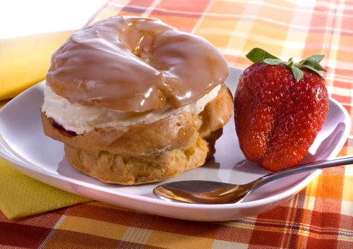 choux a la creme cu gem jpeg