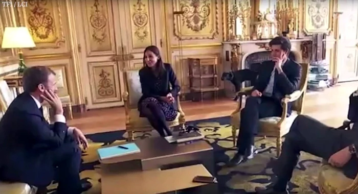 caine pisu Macron semineu