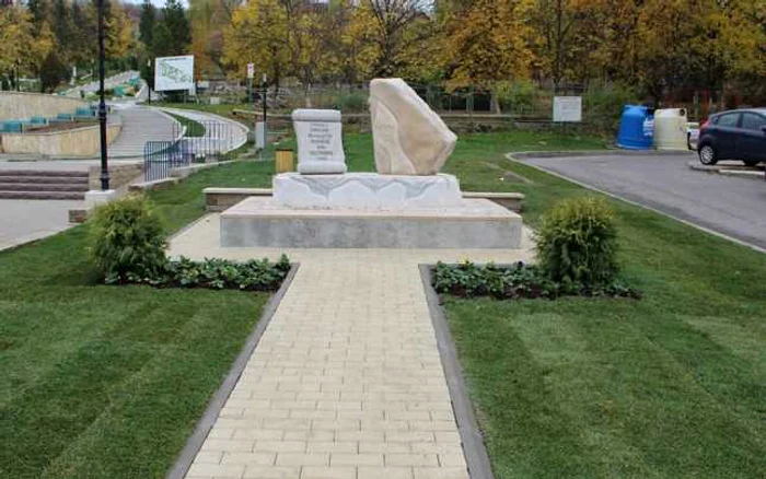 Monumentul a costat aproape 15.000 de lei FOTO Primăria Zalău