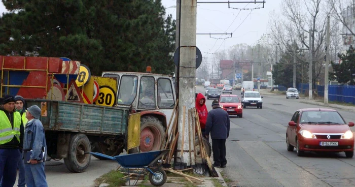 În aşteptarea asfaltului