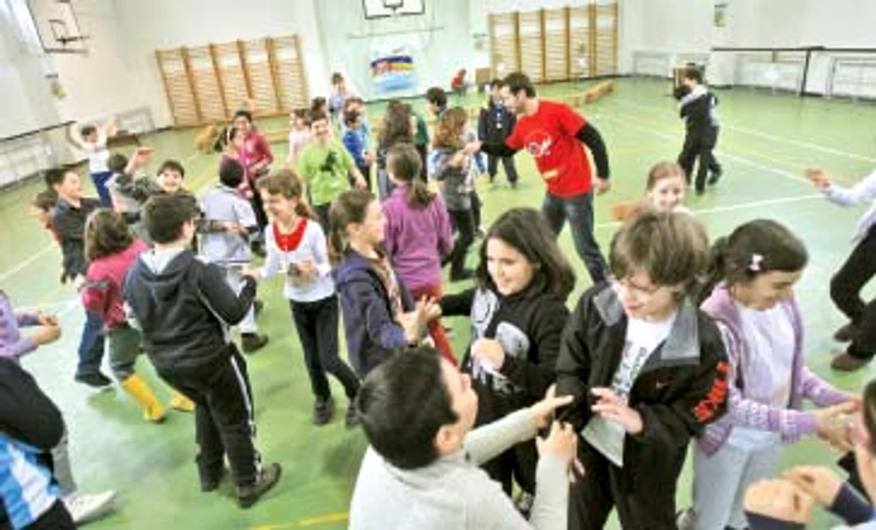 Jocurile înseamnă în primul rând interacţiune