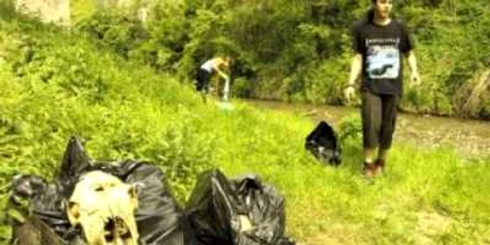 Tinerii sunt invitaţi să participe la acţiunea "eco".