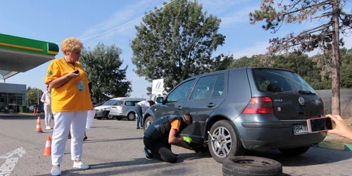 Concurs naţiona de schimbat roata de rezervă
