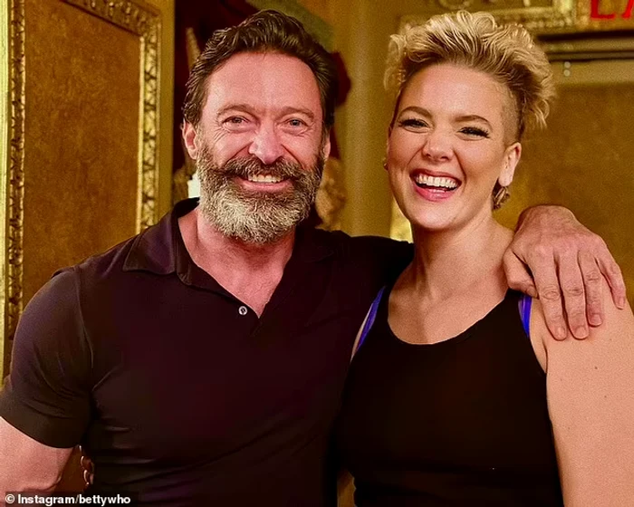 Hugh Jackman și Betty Who / foto: Instagram
