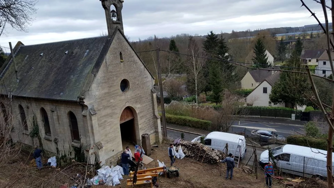 Lucrările de renovare ale bisericii au început deja FOTO: Parohia Antim Ivireanul din Franţa