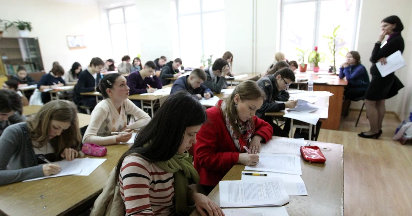 Potrivit unui ordin semnat de Maia Sandu, în acest an clasele vor fi formate din 25-35 de elevi FOTO: Tudor Iovu