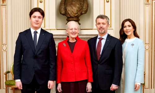 alaturi de Regina Margrethe a II a, Printul Frederik si Printesa Mary, Printul Christian al Danemarcei la primul Consiliu de Stat   Casa Regala daneza (3) jpg