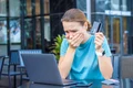 Inselatorie online plata card FOTO Shutterstock jpg