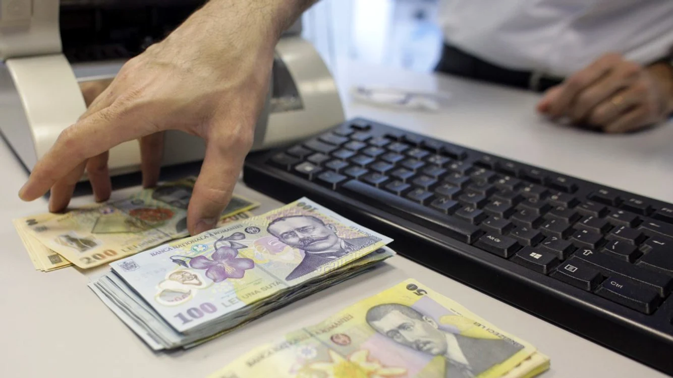 Consiliul Concurenței anchetează 10 banci care cotează Robor