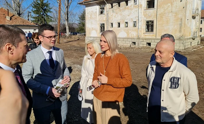 Alina Gorghiu, la locul viitorului penitenciar FOTO I.B.