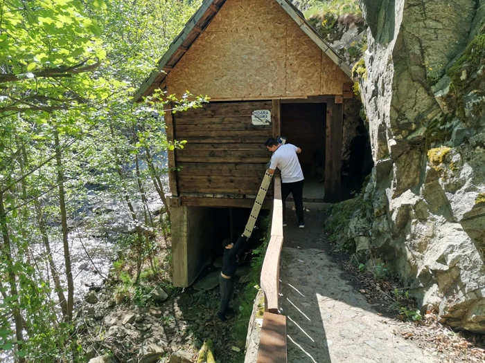 Acţiunea de voluntariat Hai la Rudăria! FOTO Ş.BOTH