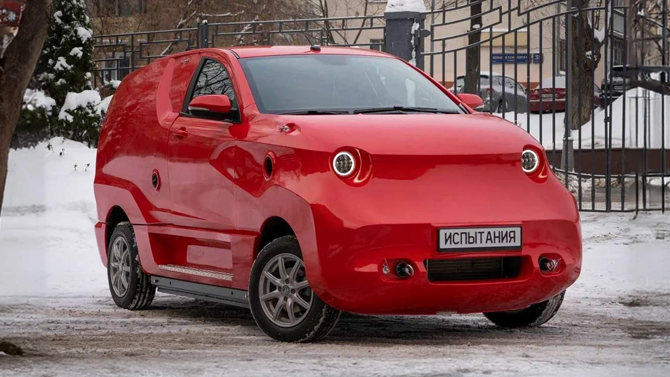 Mașina electrică rusească produsă de Avtotor - Foto Twitter
