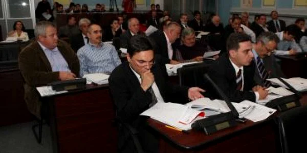 În ciuda contradicţiilor din plen, sumele au fost într-un final aprobate