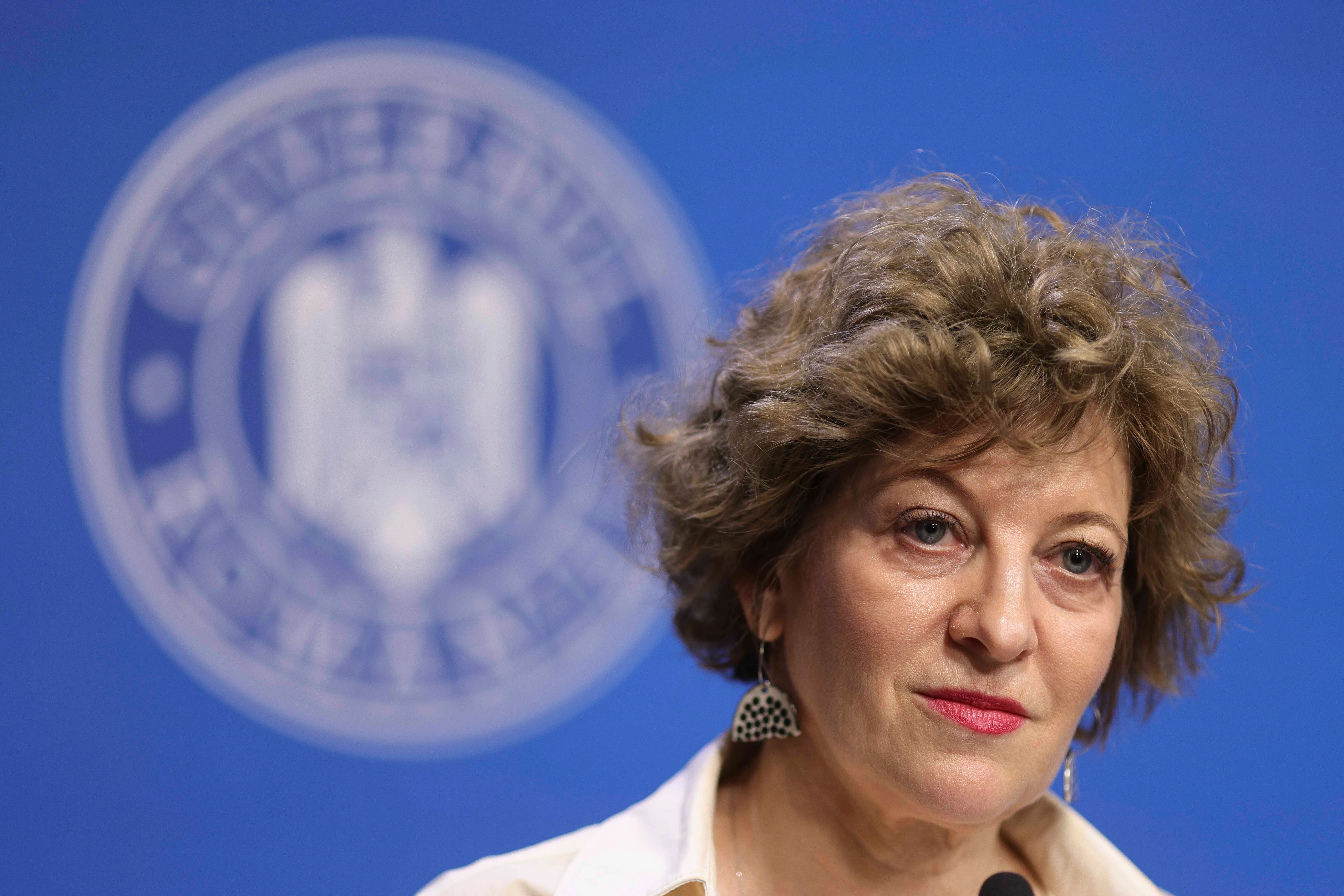 Vicepremierul Oana Gheorghiu acuză că moțiunea PSD-AUR se bazează pe minciuni: „Am ajuns să aprindem lumina…s-au supărat”