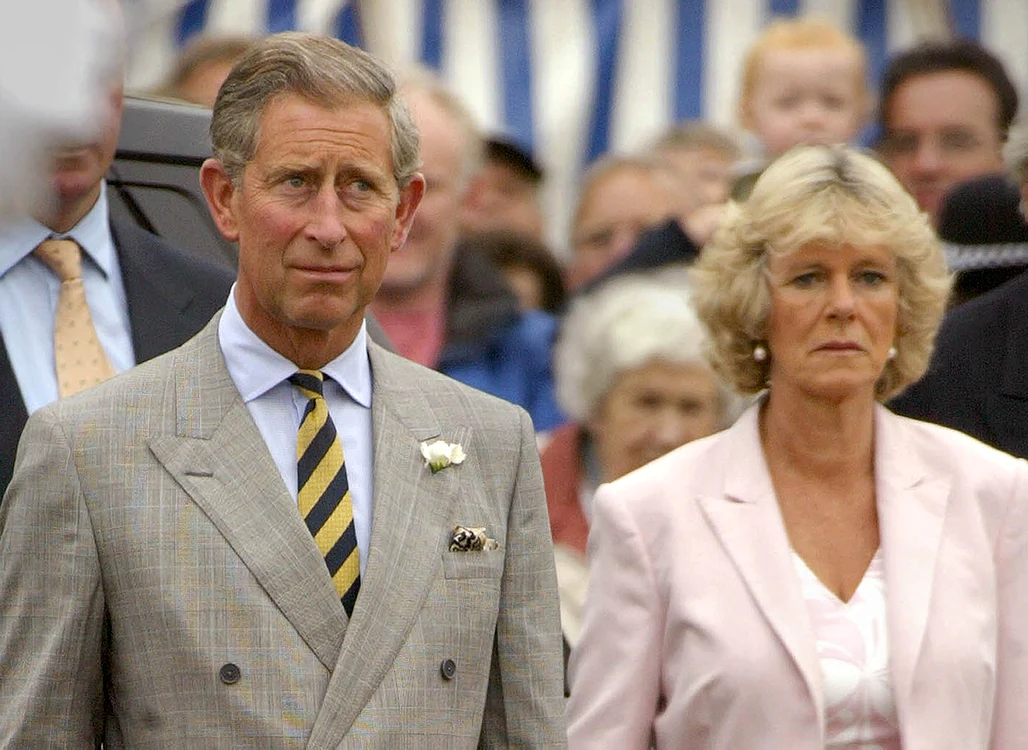 
    Camilla Parker Bowles, devenită ducesă de Cornwall după căsătoria cu prinţul Charles, n-a reuşit niciodată să intre în graţiile Familie Regale BritaniceFoto: Guliver/ Getty Images  