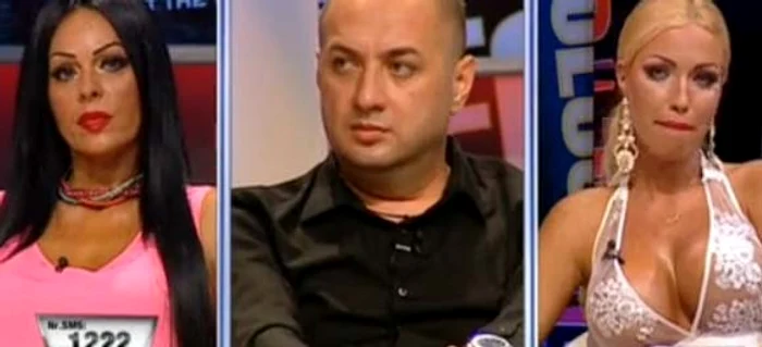 
    Loredana Chivu şi Dana Criminala s-au răfuit în direct, la Kanal DCaptura Kanal D  
