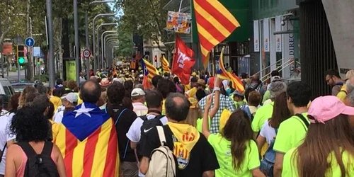 Defilare a separatistilor la Barcelona cu ocazia Diada