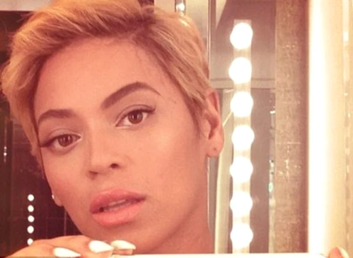 
    Beyonce are un nou look  