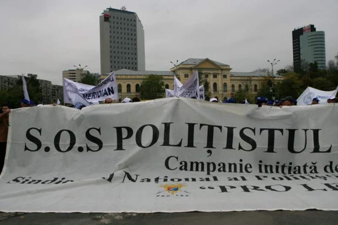 Imagini de la protestele sindicale din Piata Victoriei