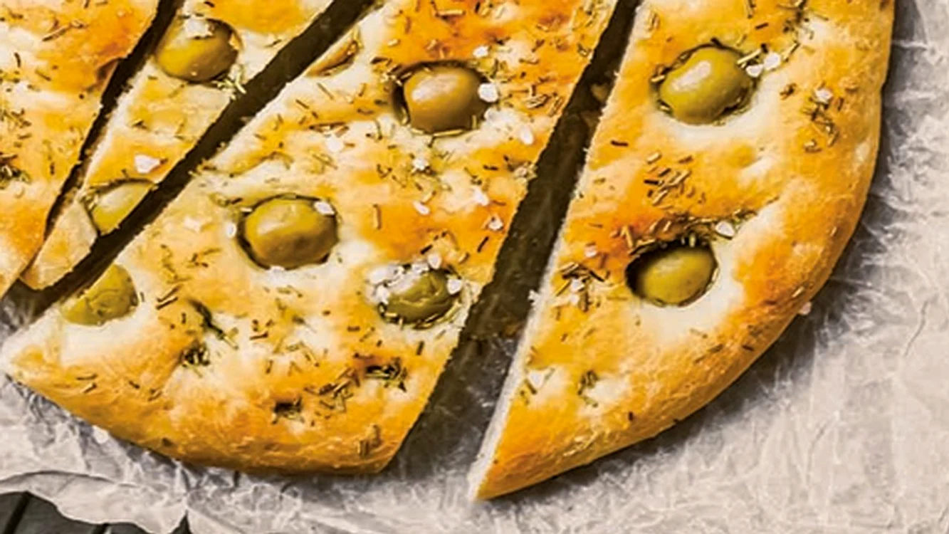 focaccia cu masline jpg
