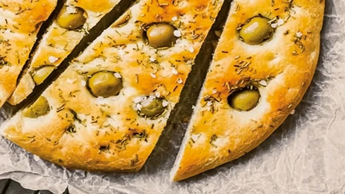 focaccia cu masline jpg
