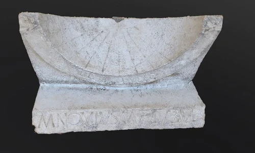 Disc solar, vechi de peste 2000 de ani, descoperit într un teatru roman jpeg