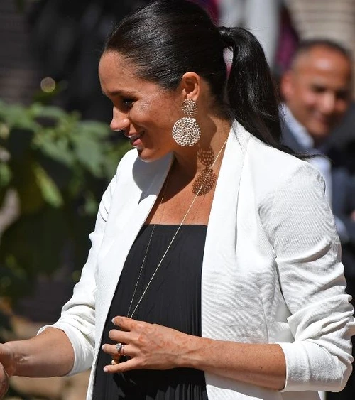 Cerceii de aur purtaţi de Meghan în Maroc au costa doar 150 de euro, o sumă accesibilă