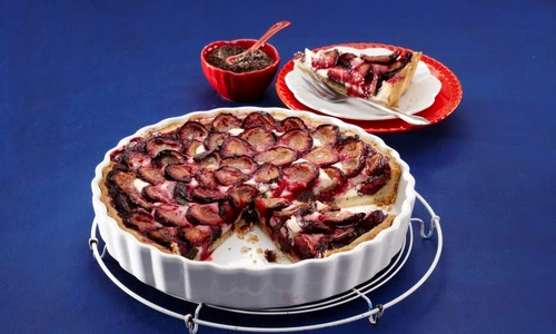 tarta cu prune si mac jpeg
