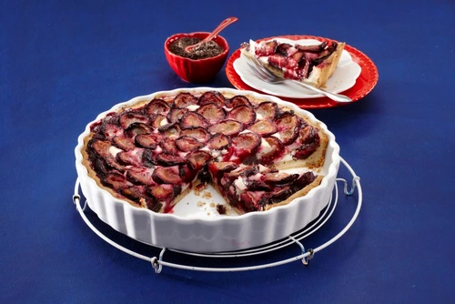 tarta cu prune si mac jpeg