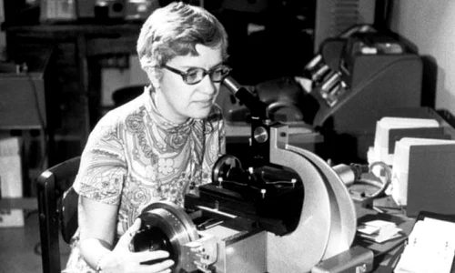 Despre materia întunecată şi galaxii  Vera Rubin moare la vârsta de 88 de ani jpeg