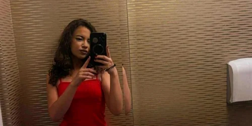 Profesoara de biologie jud iasi aflată în centrul scandalului pt ca a facut videochat FOTO BZI webp