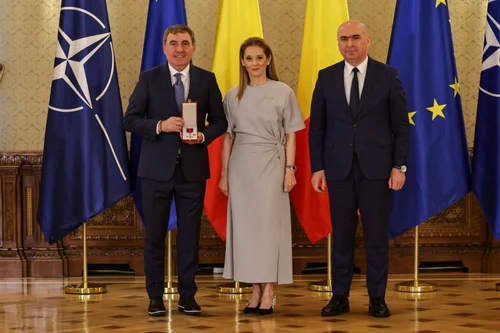 Gheorghe Hagi cu soția sa, Marilena Hagi și Ilie Bolojan la Palatul Cotroceni. FOTO: Facebook