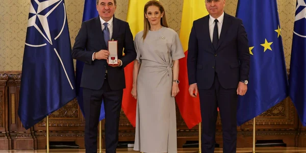 Gheorghe Hagi, Marilena Hagi, Ilie Bolojan la Palatul Cotroceni, foto Facebook jpg