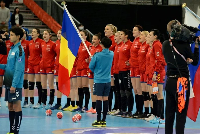 
    Nationala feminina de handbal a României la Mondiale  