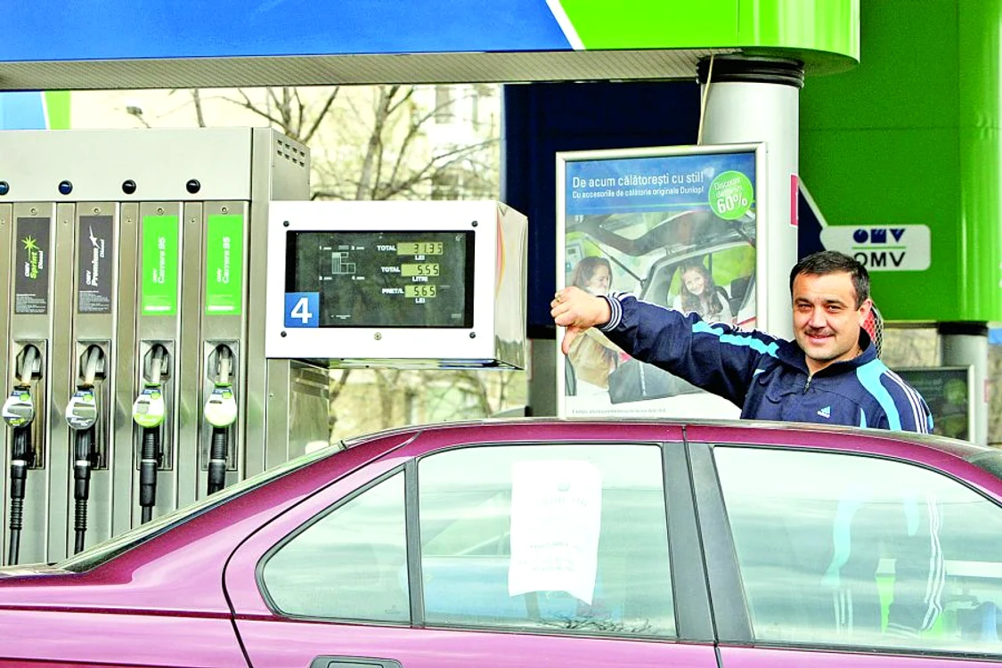 Alexandru Negoiţă, 39 de ani, din Bucureşti, are numai cuvinte „dulci” pentru companiile petroliere care-i fură banii din buzunar