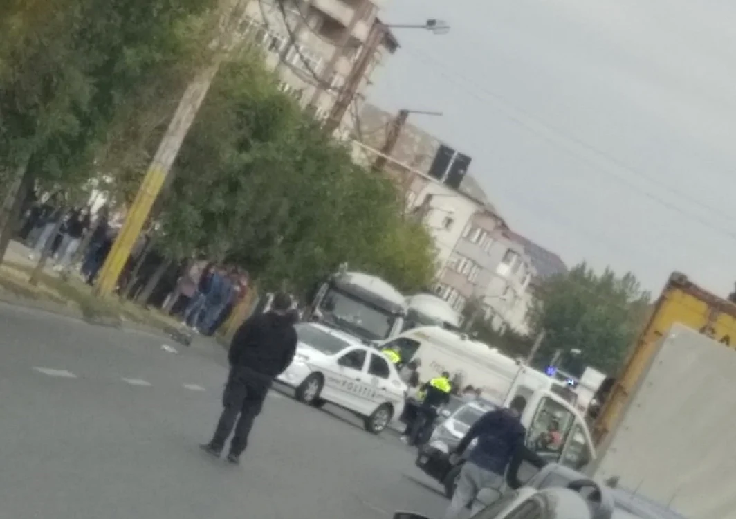 Accidentul a avut loc pe strada Artileriei din municipiul Slatina FOTO: Facebook/Info Trafic