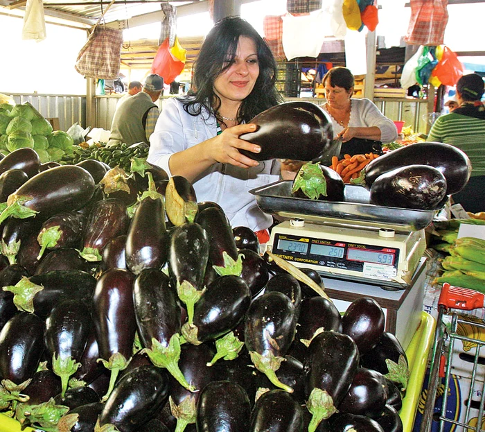 
    Un kilogram  de vinete  costă între  1,5 şi 3 lei  